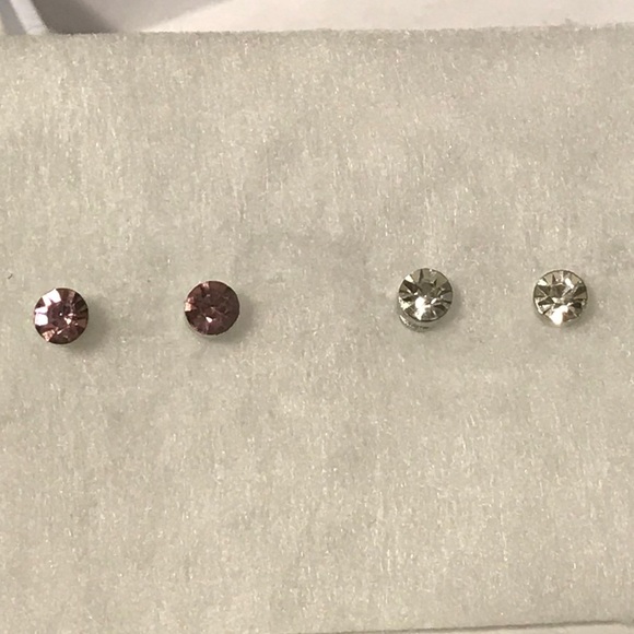 MAGNETIC Gem Earrings: Wear 1 or 5 w/o Piercings!! - Picture 1 of 16